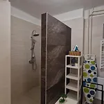 Queen Elizabeth Apartment *