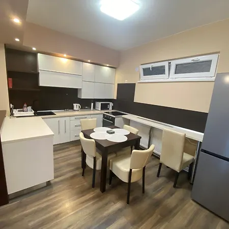 Modern City-center Apartment *